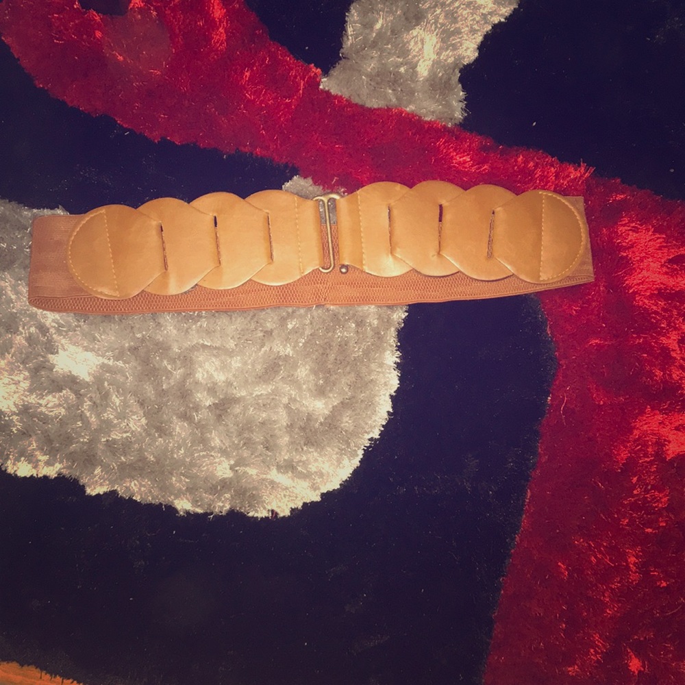 Light brown leather rap around stylish belt